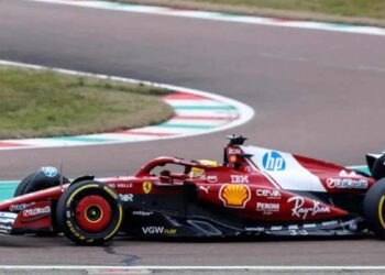 Hamilton estrena el SF-25 en Fioriano primeras impresiones y emoción en la pista