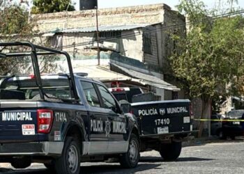hombre Tlaquepaque camioneta