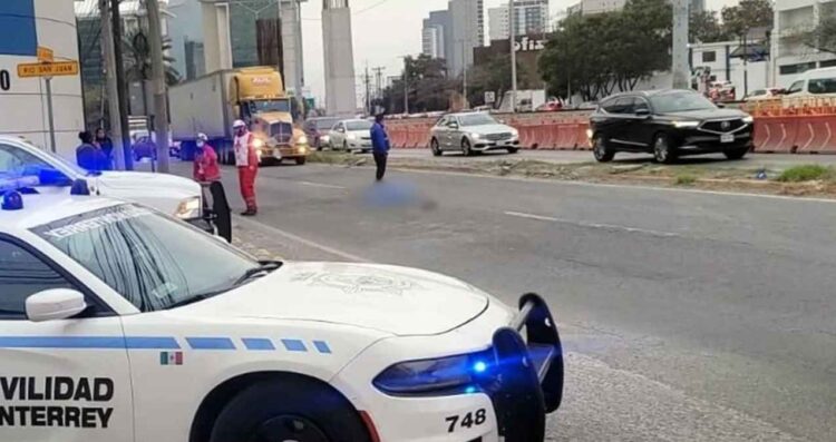 Hombre muere al ser atropellado tras un presunto altercado vial en Monterrey, NL