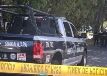 hombre robar camioneta Guadalajara
