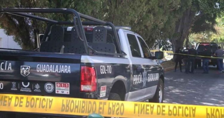 hombre robar camioneta Guadalajara