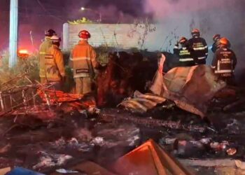 Incendio consume viviendas Tlaquepaque