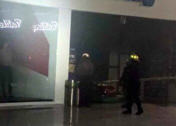Incendio en local de videojuegos provoca la evacuación de más de 80 personas en centro comercial de Apodaca