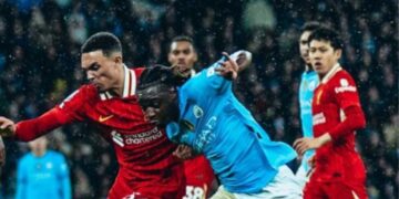 Liverpool derrota al Manchester City y se afianza en la cima de la Premier League