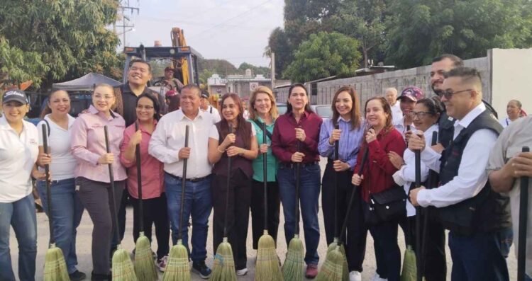 Más de 300 personas participan en el Operativo de Limpieza Urbana en Tampico