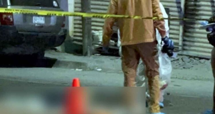 Motociclista pierde la vida presuntamente al derrapar en Monterrey, Nuevo León