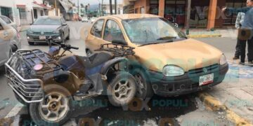 Motociclista provoca fuerte accidente en Ciudad Victoria al no respetar alto y termina herido