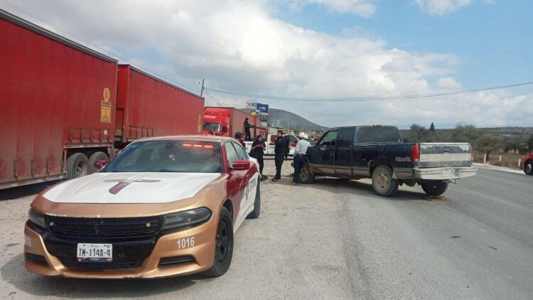 Motociclista resulta herido tras chocar con una camioneta en la carretera Tula-Victoria