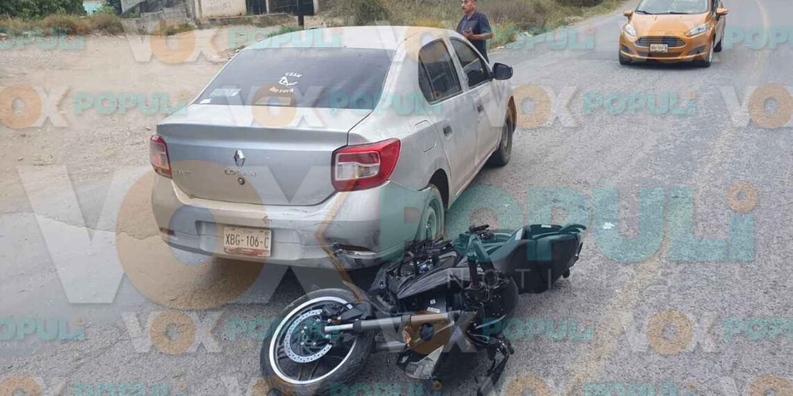 Motociclista se lesiona tras accidente con vehículo en Ciudad Victoria, Tamaulipas