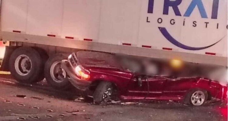 Trágico accidente vial en García deja un muerto y un herido