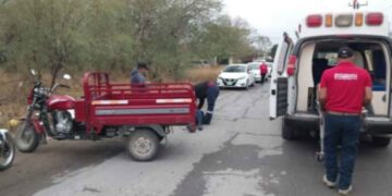 Mujer motociclista cae y resulta herida tras chocar con perro en San Fernando, Tamaulipas
