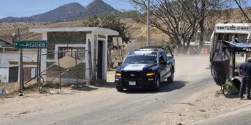 Mujer muere atrapada en góndola de camión en Zapopan
