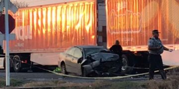 Mujer muere choque Victoria