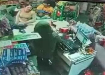 Mujeres roban monedero Coahuila