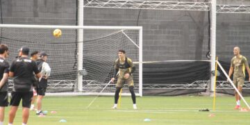 Nicolás Ibáñez se reincorpora a Tigres y apunta al regreso ante Necaxa