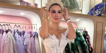 Ninel Conde sorprende a sus seguidores con un look de quinceañera