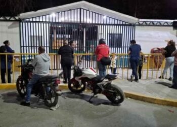 Ocho alumnos de secundaria en Ciudad Victoria se intoxican tras comer boneless