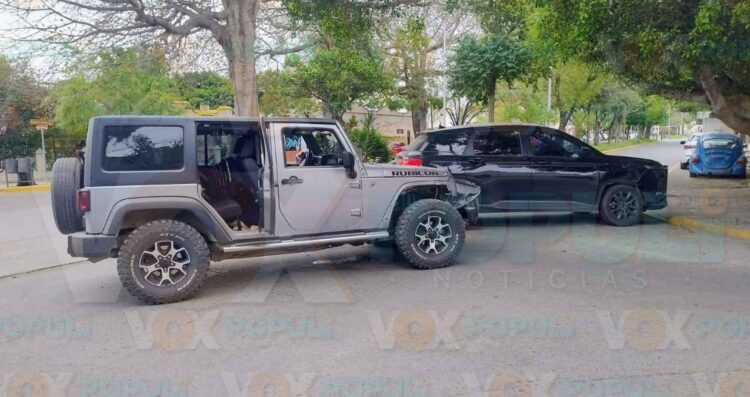 Omite alto en avenida de Ciudad Victoria y provoca fuerte accidente