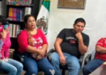 Padres de familia exigen cambio de maestra en kínder de San Fernando