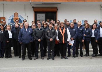 Preside rector Dámaso Anaya celebración del 33 aniversario de Radio UAT