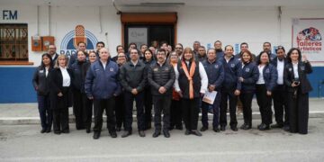 Preside rector Dámaso Anaya celebración del 33 aniversario de Radio UAT