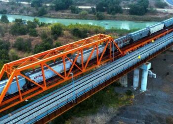 Puente ferroviario en Nuevo Laredo