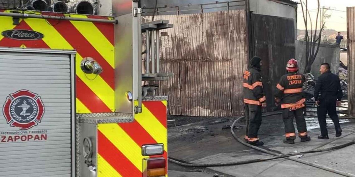 Recicladora se incendia por segunda vez en Zapopan, Jalisco