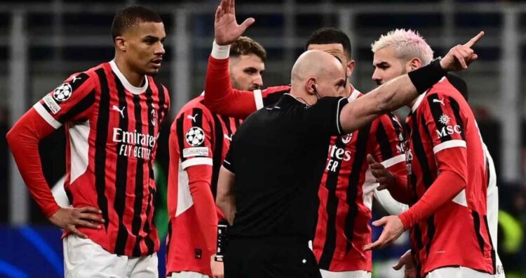Giménez AC Milan Feyenoord