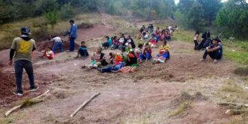 Sepultan a menores asesinados en Guerrero; claman por justicia tras su muerte