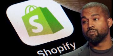 Kanye West camisetas esvásticas