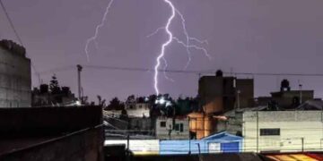 Tormenta eléctrica afecta CDMX activan alerta por lluvias e inundaciones en Periférico