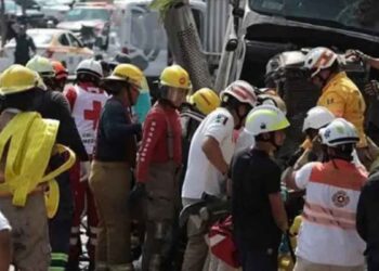 Tráiler impacta camión con estudiantes y deja más de 30 heridos en Tuxtla Gutiérrez, Chiapas
