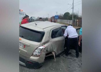 Volcadura Hualahuises personas lesionadas
