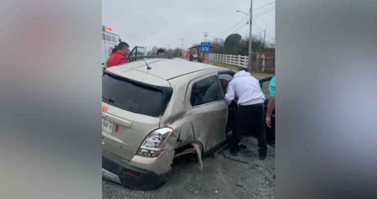Volcadura Hualahuises personas lesionadas