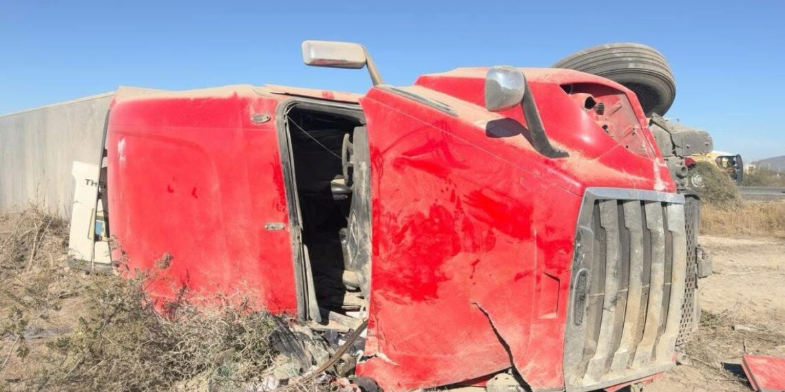 Volcadura de tráiler en el tramo Tula-San Luis Potosí sin lesionados