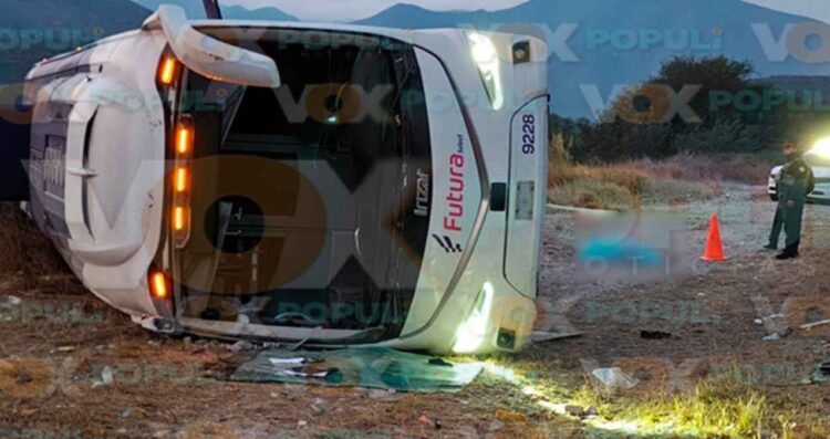 Vuelca autobús en la carretera Jaumave-Tula dejando como saldo al menos 28 heridos y 2 muertos