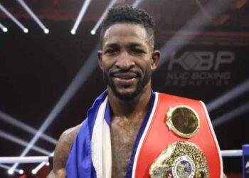 William Scull: ¿Quién es el rival del Canelo Álvarez?