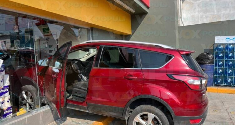 choque contra oxxo en Tampico