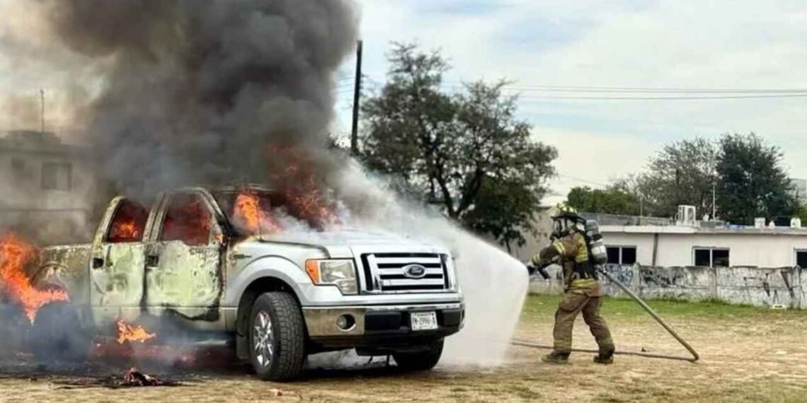 _incendio camioneta San Nicolás