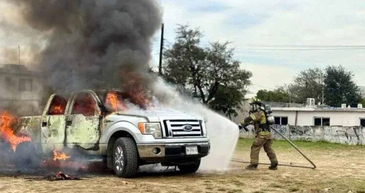 _incendio camioneta San Nicolás
