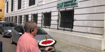 lleva pastel a cfe en tampico