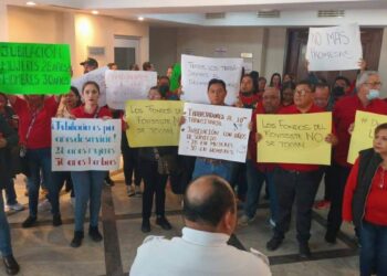 protesta de maestros del sur de Tamaulipas