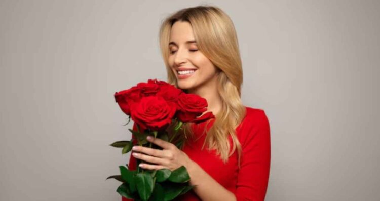 ¿Por qué regalar rosas rojas en el Día de San Valentín El significado detrás de este tradicional obsequio