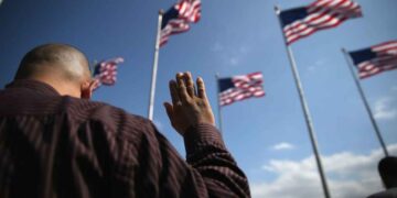 ¿Quiénes pueden perder la ciudadanía estadounidense en 2025?