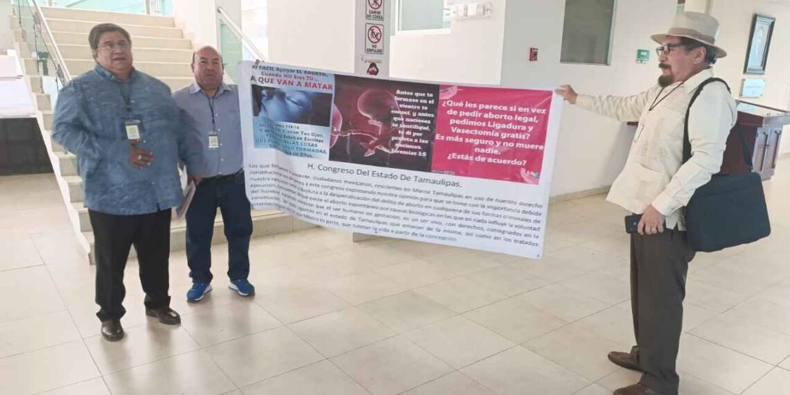 Abogados y pastores evangélicos reúnen firmas contra la legalización del aborto en Tamaulipas
