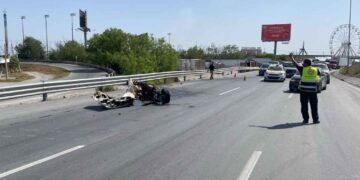 Accidente en Libramiento Monterrey deja un auto destruido en Reynosa, Tamaulipas