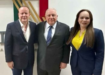 Alcaldesa Carmen Lilia Canturosas se reúne con titular nacional de Aduanas para fortalecer comercio fronterizo y solucionar los conflictos en puentes