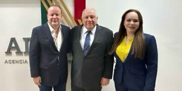 Alcaldesa Carmen Lilia Canturosas se reúne con titular nacional de Aduanas para fortalecer comercio fronterizo y solucionar los conflictos en puentes
