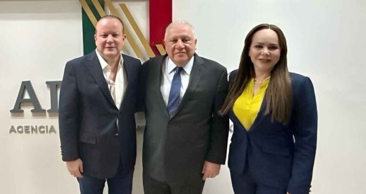 Alcaldesa Carmen Lilia Canturosas se reúne con titular nacional de Aduanas para fortalecer comercio fronterizo y solucionar los conflictos en puentes