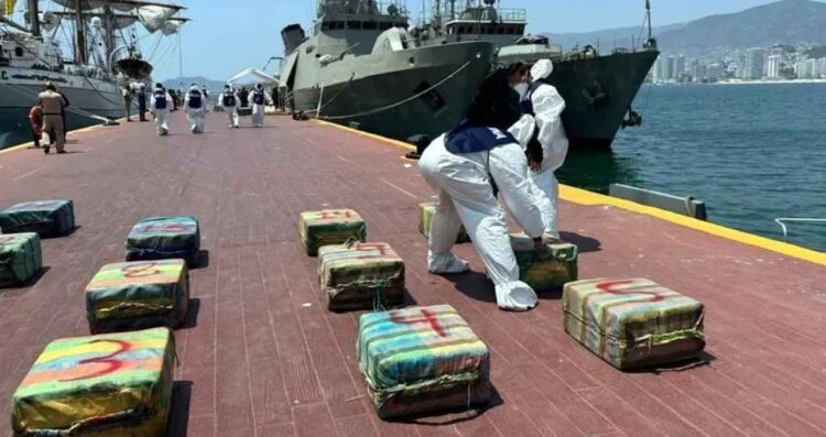 Aseguran en las costas de Acapulco, Guerrero alrededor de mil 800 kilos de cocaína